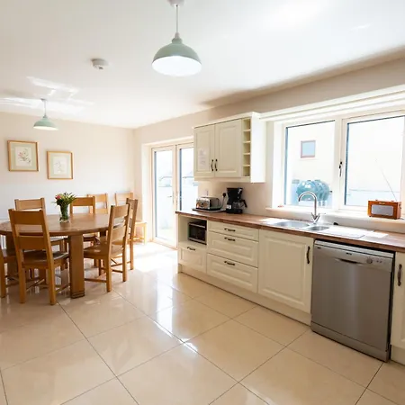 No 57 - Luxury Townhouse Tatil Evi Dingle